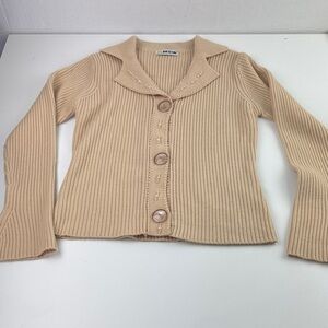 Da Li Lai Beige Ribbed Knit Cardigan with Pearl Embellishment